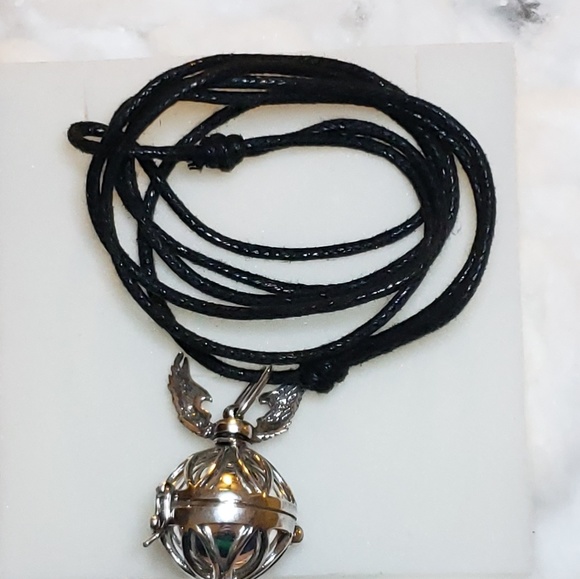 .925 MEXICAN SILVER  ANGEL CALLER NECKLACE - Picture 2 of 4